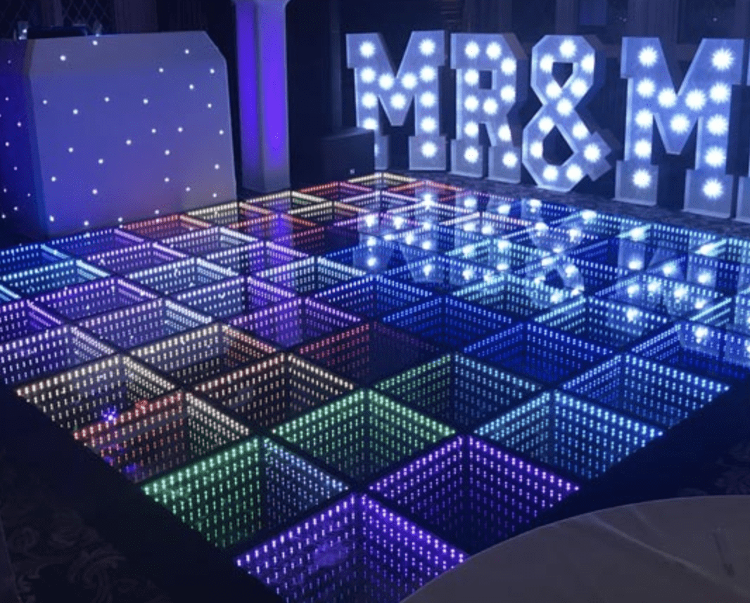 Dj para fiestas en Bogota, miniteca para 15, minitek para eventos, sonido e iluminacion