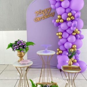 decoracion de eventos mampara y tres mesas